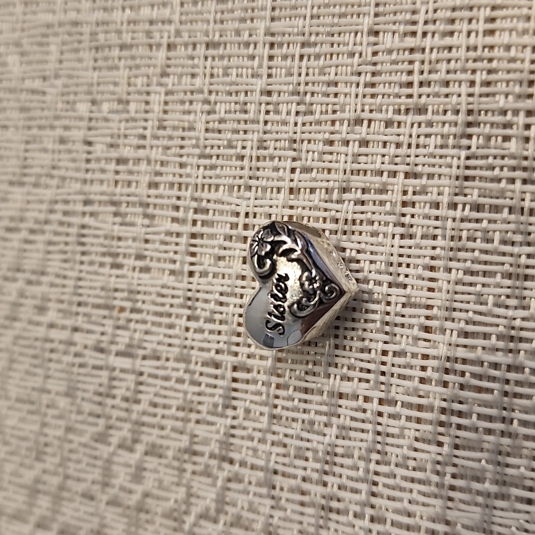 Individuality Sister Bead